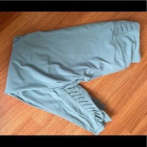 Victoria’s Secret sport legging